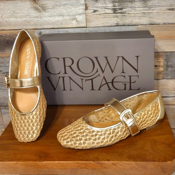 Crown Vintage Elegant Gold Flats with Woven Texture And A Buckle Closure - Picture 1 of 10
